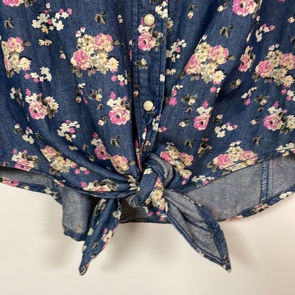 Levi's Sleeveless  navy with flowers Tie Blouse, Size L, cotton - Picture 6 of 9